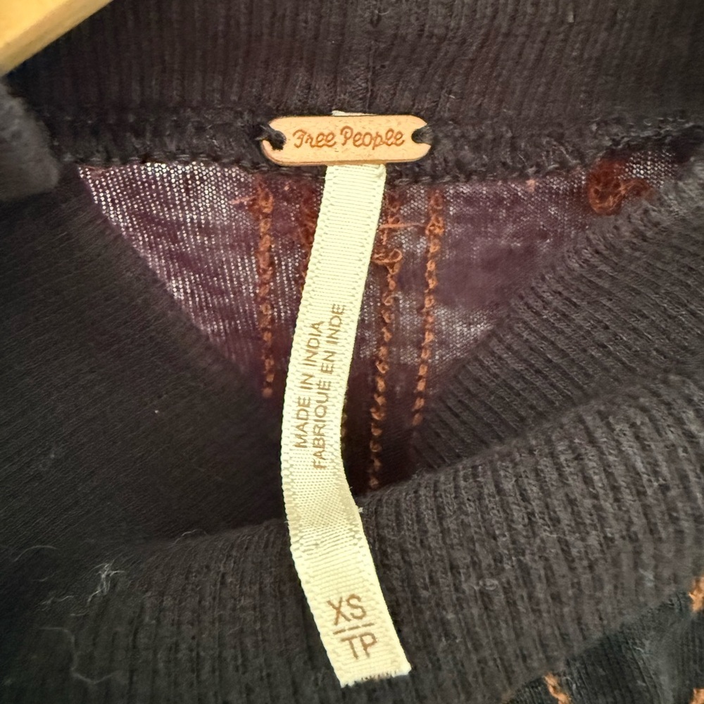 Free People Embroidered Puff Sleeve Top - Picture 7 of 7